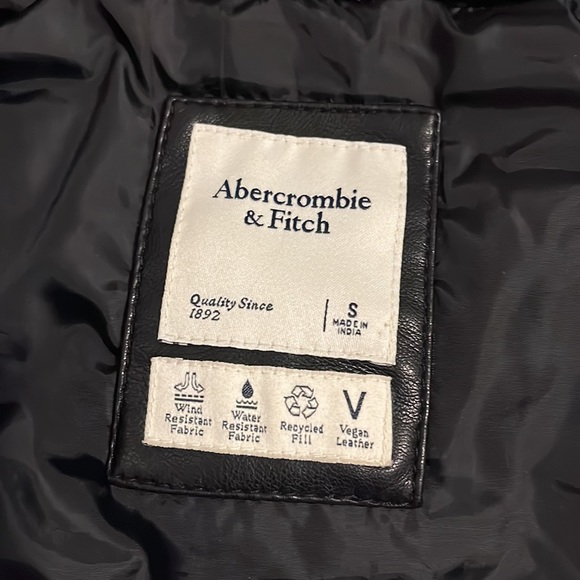Abercrombie and Fitch Vegan Leather vest - Picture 3 of 3
